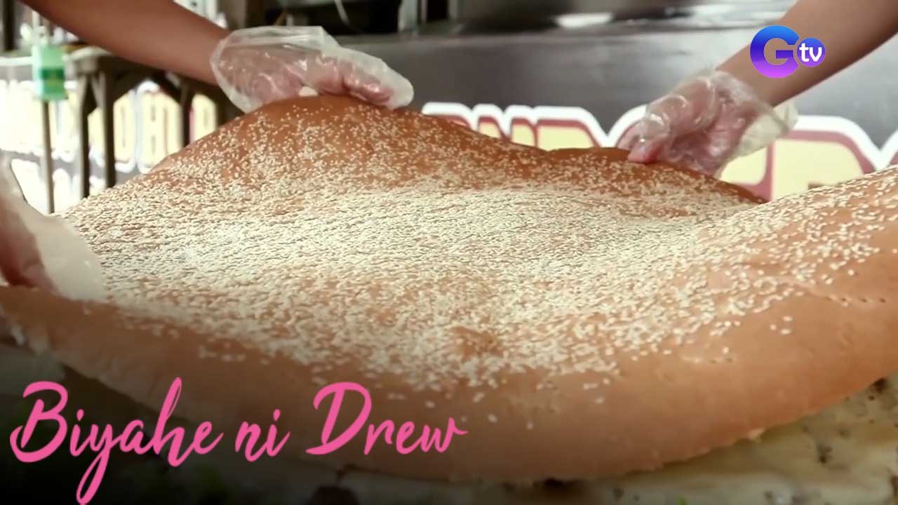 Iba't ibang giant snack, tinikman ni Biyahero Drew! | Biyahe ni Drew