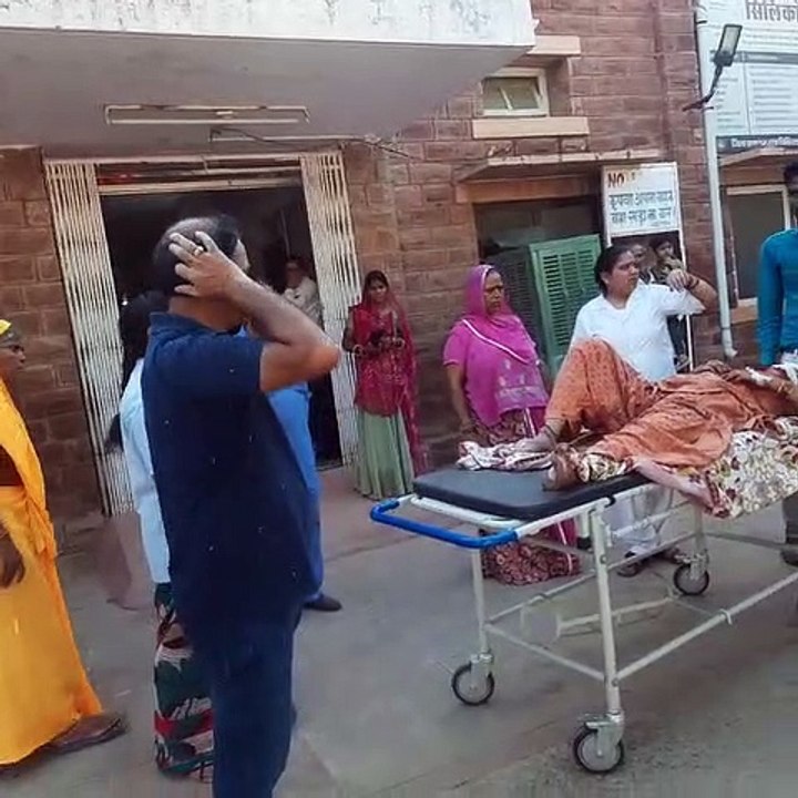 चाकू से पत्नी का नाक काटा, गले पर भी वार