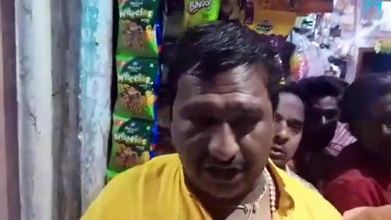 खाकी वर्दी पर लगा दाग, स्मैक बताकर पुलिसकर्मी करने गए थे ब्लैकमेल देखें Video