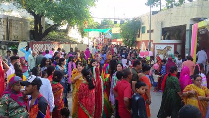 Video...माता के दरबार मे भक्तों की भीड़, हुआ कन्या पूजन