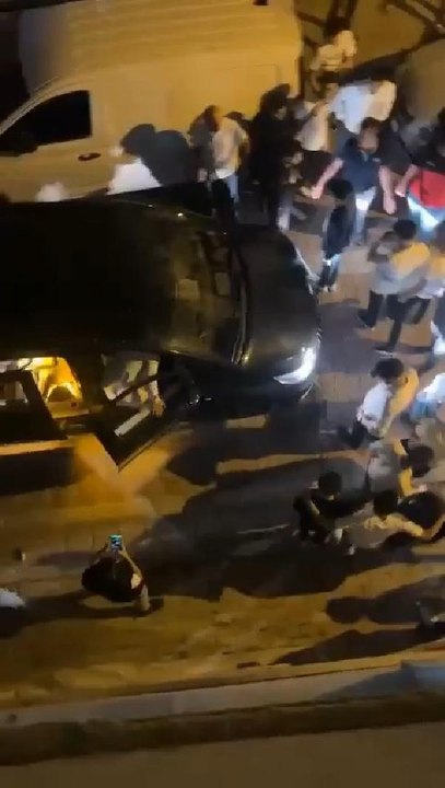 Son dakika haber | AVCILARDA YOL VERME KAVGASINDA ORTALIK KARIŞTI