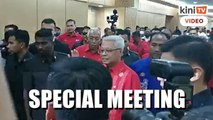 Umno leaders gather at party HQ for special meeting