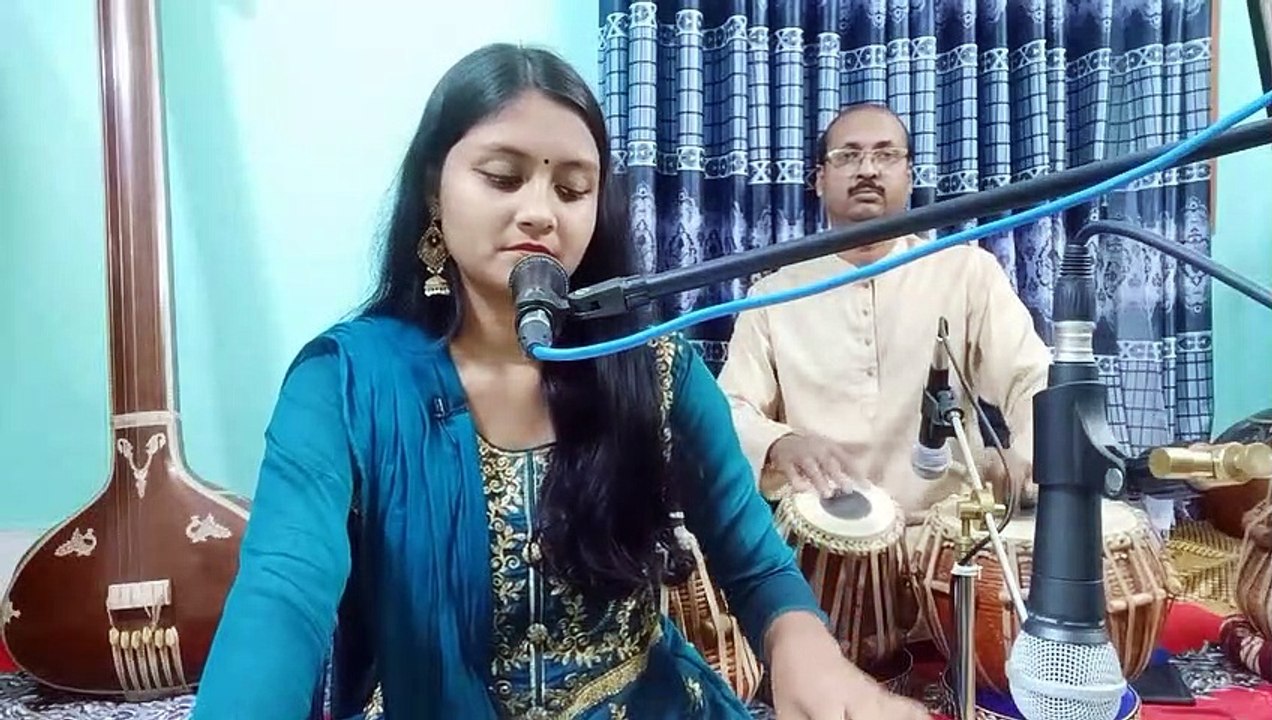 পিয়া পিয়া পিয়া কে ডাকে আমারে