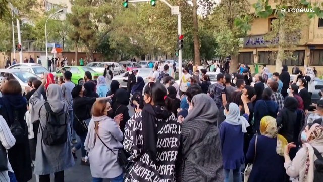 Biden promete mais sanções contra Irão devido a repressão de protestos