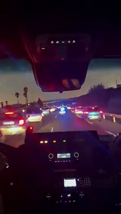 Los coches paran y dan paso a la vida, una tinerfeña logra dar a luz en una ambulancia