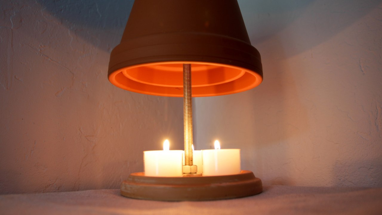 Heizkosten sparen mit Teelichtöfen? Experten warnen vor Trend