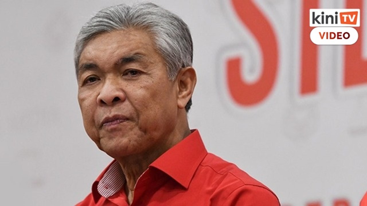 Sidang media Ahmad Zahid Hamidi selepas perjumpaan khas UMNO