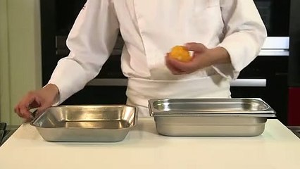 Prélever des segments ou suprêmes d'oranges