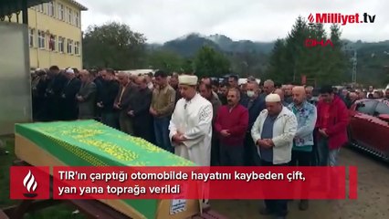 TIR'ın çarptığı otomobilde ölen çift, yan yana toprağa verildi