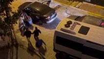 İstanbul'da yol verme kavgası: Servisten inen 7 kişi, tartıştıkları sürücüye eşi ve çocuğunun yanında saldırdı