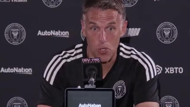 CLEAN: 'I've won 17 titles!' - Neville recalls 'powerful' Higuain moment