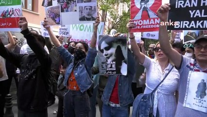 İran'ın İstanbul Başkonsolosluğu önünde 'Mahsa Amini' protestosu
