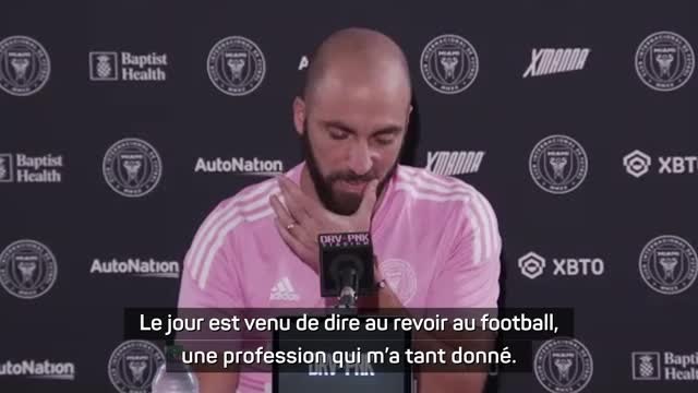 Retraite - Les adieux émouvants de Gonzalo Higuain