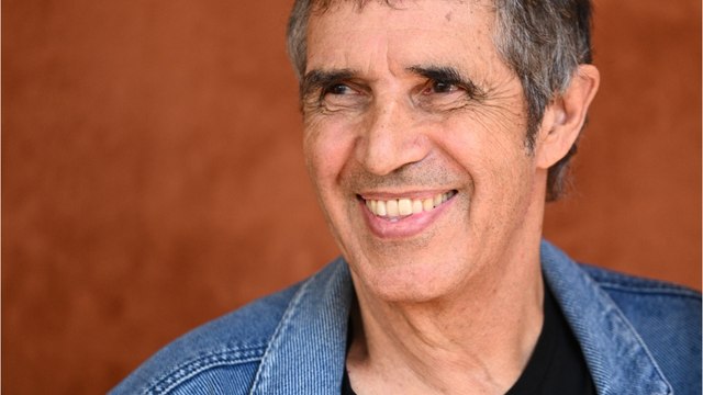 GALA VIDEO - Julien Clerc : qui est Angèle Herry, la fille de Miou-Miou et Patrick Dewaere qu’il a adoptée ?