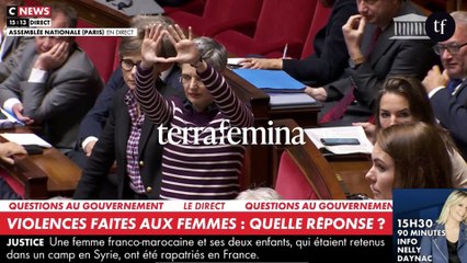 Que veut dire ce geste de Sandrine Rousseau qui a fait scandale à l'Assemblée ?