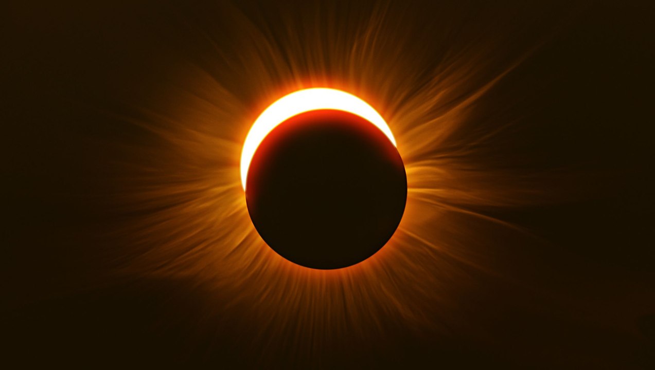 Your Guide to 2022’s Fall Eclipse Season