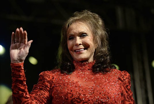 Loretta Lynn, Country Music Icon, Dead at 90