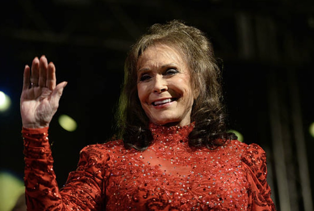 Loretta Lynn, Country Music Icon, Dead at 90