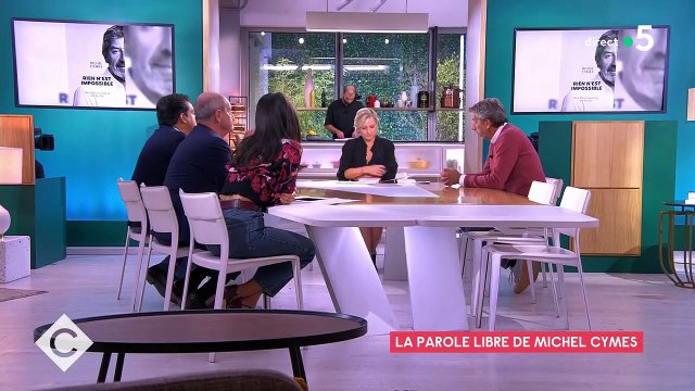 GALA VIDÉO - Michel Cymes assommé : ce jour où il a appris qu’il avait un cancer