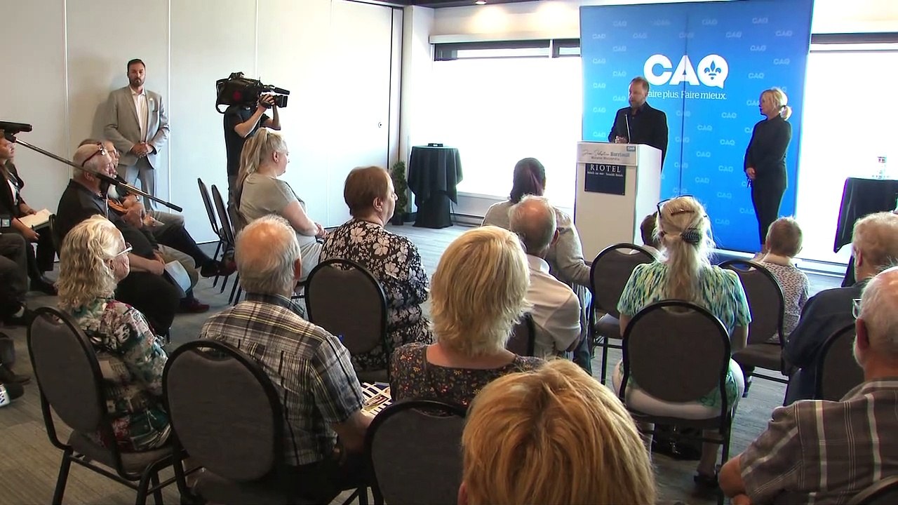 Le Parti Québécois perd des plumes