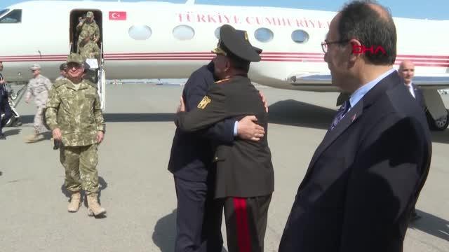 Bakan Akar beraberindeki TSK komuta kademesi ile Azerbaycan'da