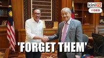 Umno leader tells voters to forget Mahathir, Anwar and Muhyiddin