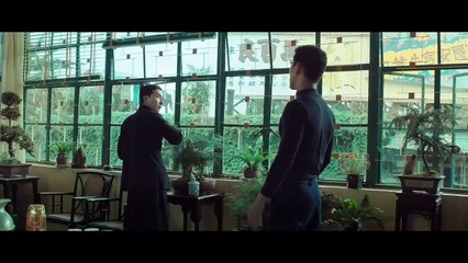 Young Bruce Lee demonstrates his speed to IP Man in the film IP MAN 3 (2015)