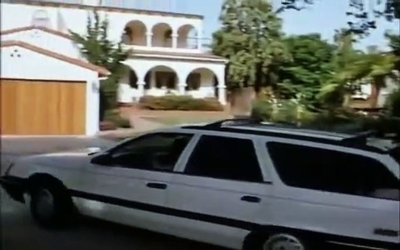 Bébé, né pour tuer Bande-annonce (EN)