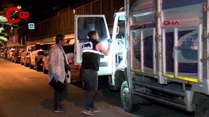 Bayrampaşa'da park halindeki kamyonette 'erkek cesedi' bulundu