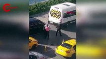 İstanbul'da dehşet anları: Ağlayan çocuğuna aldırmadan taksiciye 'silah' doğrulttu
