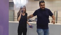 Lübnan'da parasını çekemeyen milletvekili banka şubesini bastı