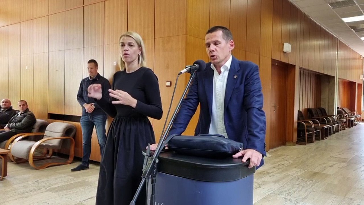 ZÁZNAM: Š. Hamran chce poslať čo najviac policajtov na srbsko-maďarskú hranicu