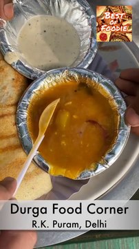 Idli vada dosa corner with sambar nariyal hari chutni famous street food Idli center