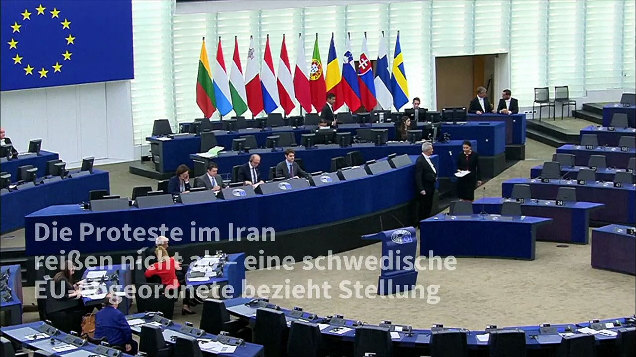 Solidarität mit Protestbewegung im Iran: EU-Abgeordnete schneidet sich Haare ab