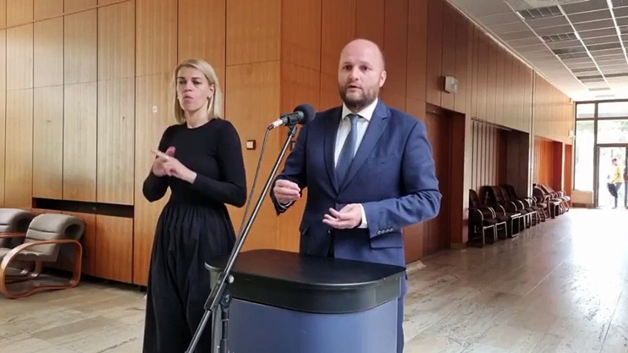 ZÁZNAM: Brífing ministra obrany J. Naďa