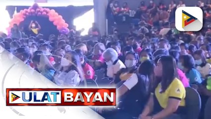 Mga guro sa pampublikong paaralan, dumagsa sa selebrasyon ng Teachers' Day sa Quezon City