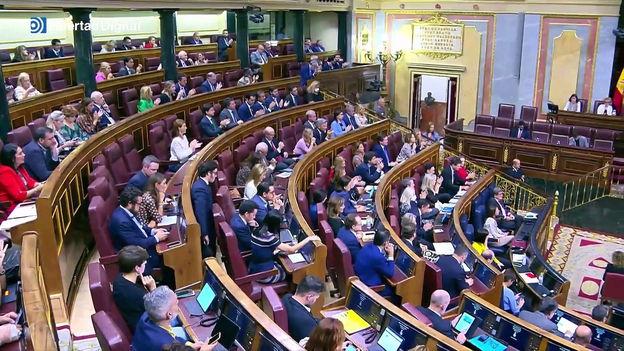 Calviño acusa al PP de "boicotear la imagen de nuestro país"