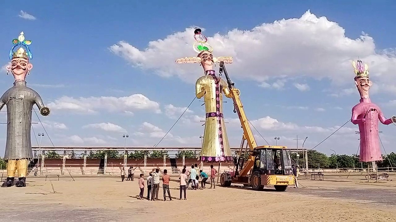 रावण, कुम्भकरण व मेघनाद के पुतले तैयार, आज श्री...