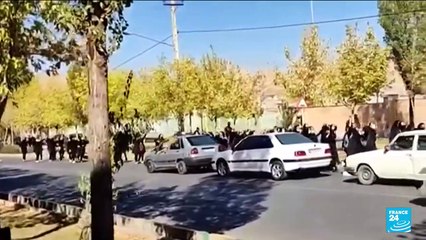 Iran : des écolières défient la répression