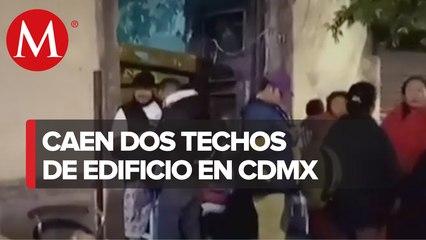 Evacúan a habitantes de un departamento tras desplome de techo en CdMx