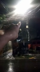 Étincelle De Poteau Électrique Prise En Photo - Buzz Buddy