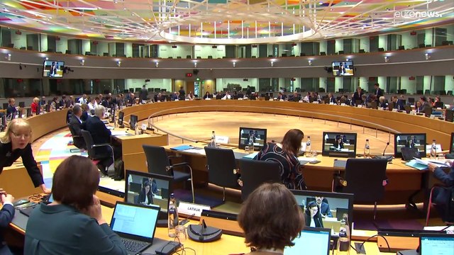 Евросоюз вводит санкции против России за аннексию частей Украины