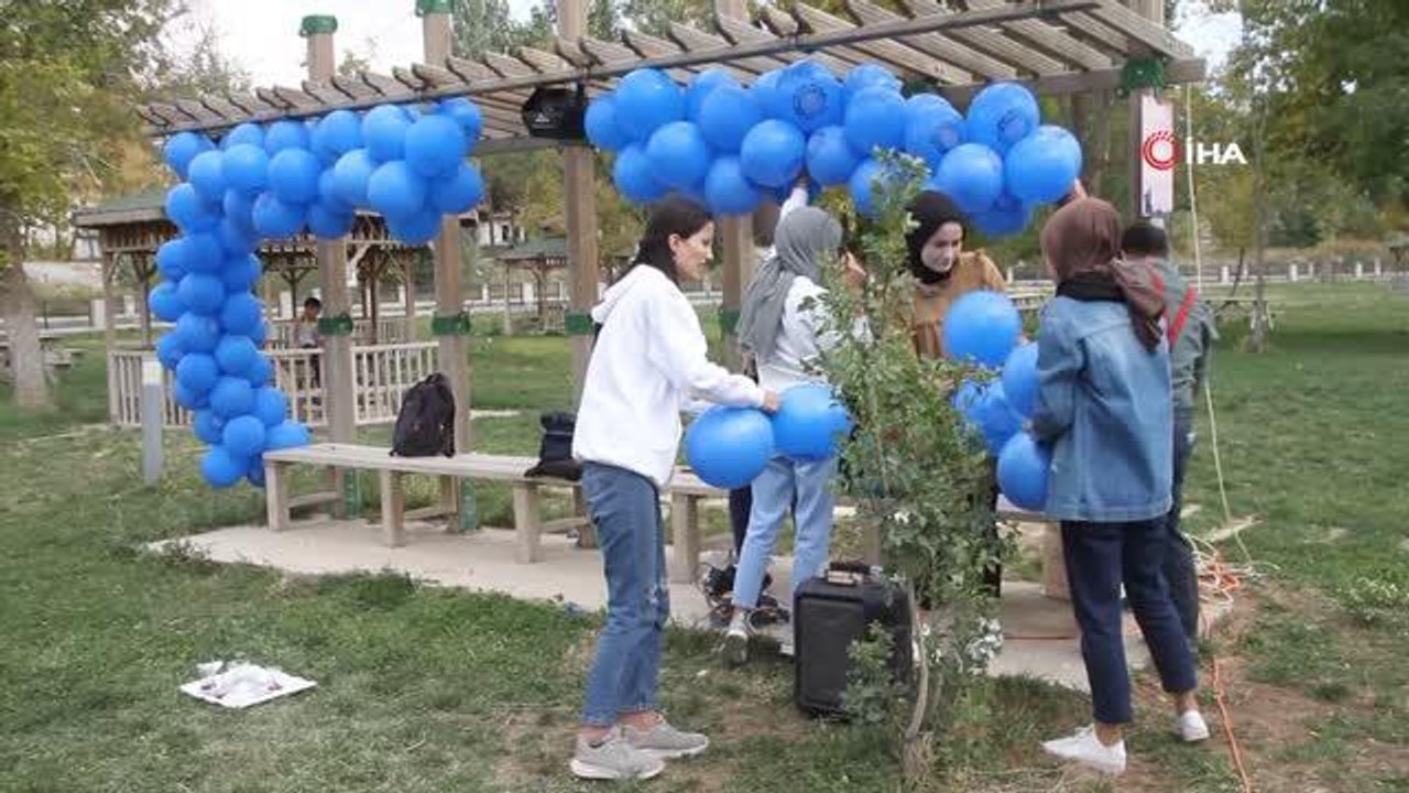 Tiyatro sanatçısı Gamze Elibol'dan çocuklara mo...