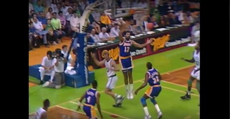 Larry Bird No-Look Assist in 1991