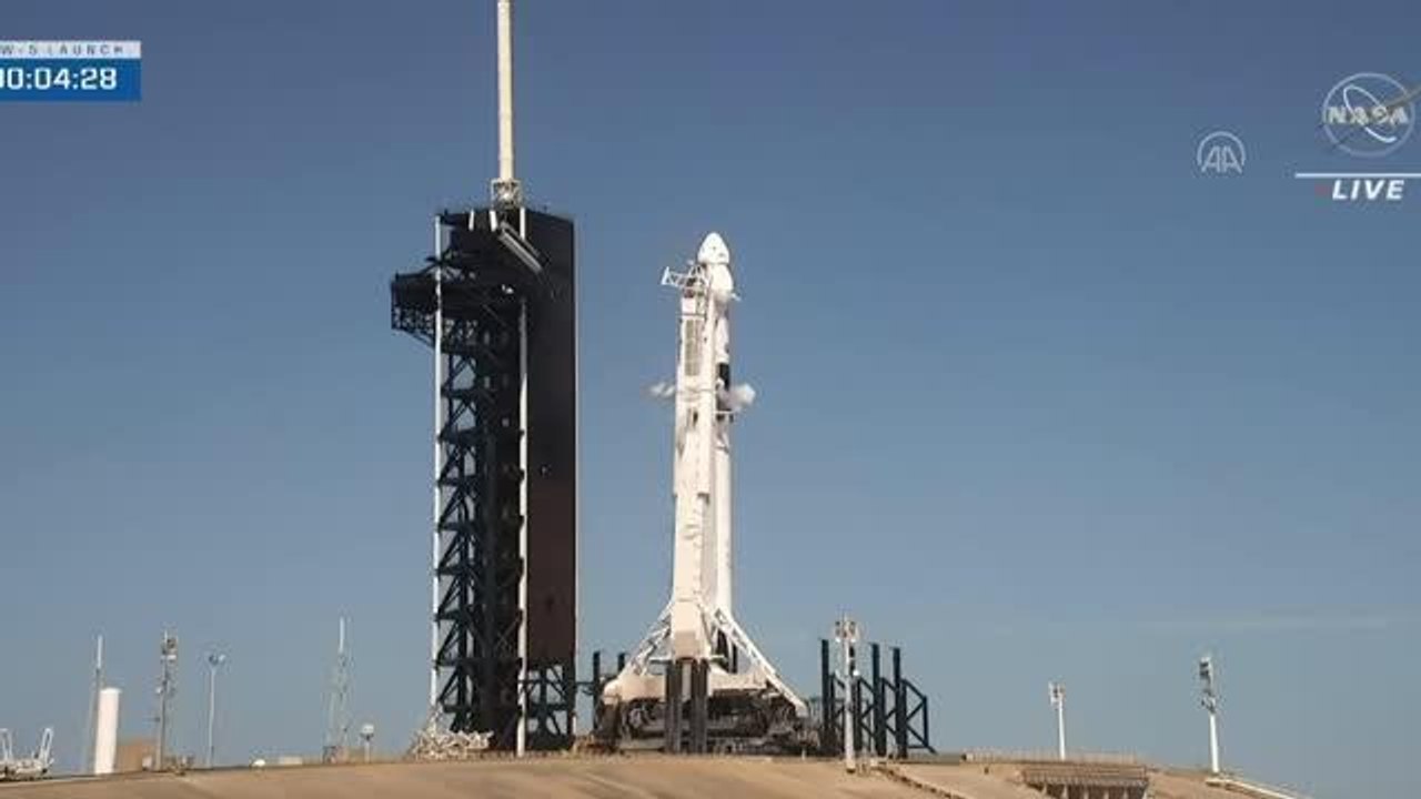 NASA'nın Crew 5 astronotlarını taşıyan roket, Kennedy Uzay İstasyonu'ndan fırlatıldı (2)