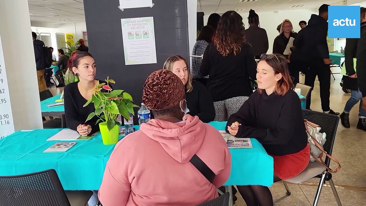 Mantes-la-Jolie : près de 250 candidats à l'emploi au job dating