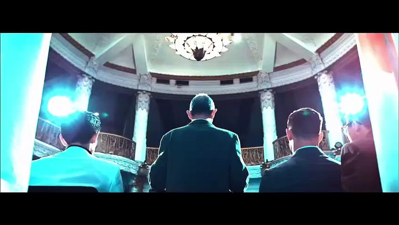 Two Warriors : Le Combat du Siècle Bande-annonce (EN)