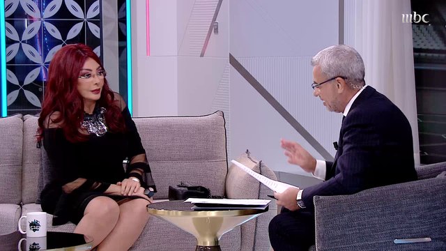 النجمة نبيلة عبيد: نعم قمت بإجراء عمليات تجميل.. وأحيانا أجامل لكن لا أكذب.. ولا أحترم الكاذبين.. وطعنت من أحد المقربين لي