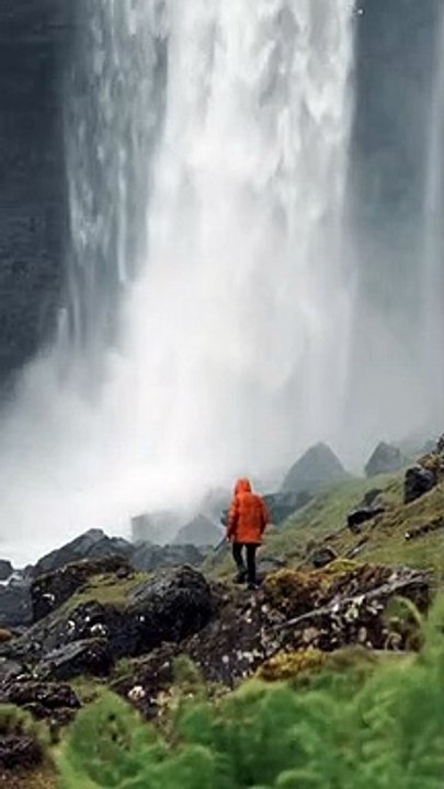 silent water fall