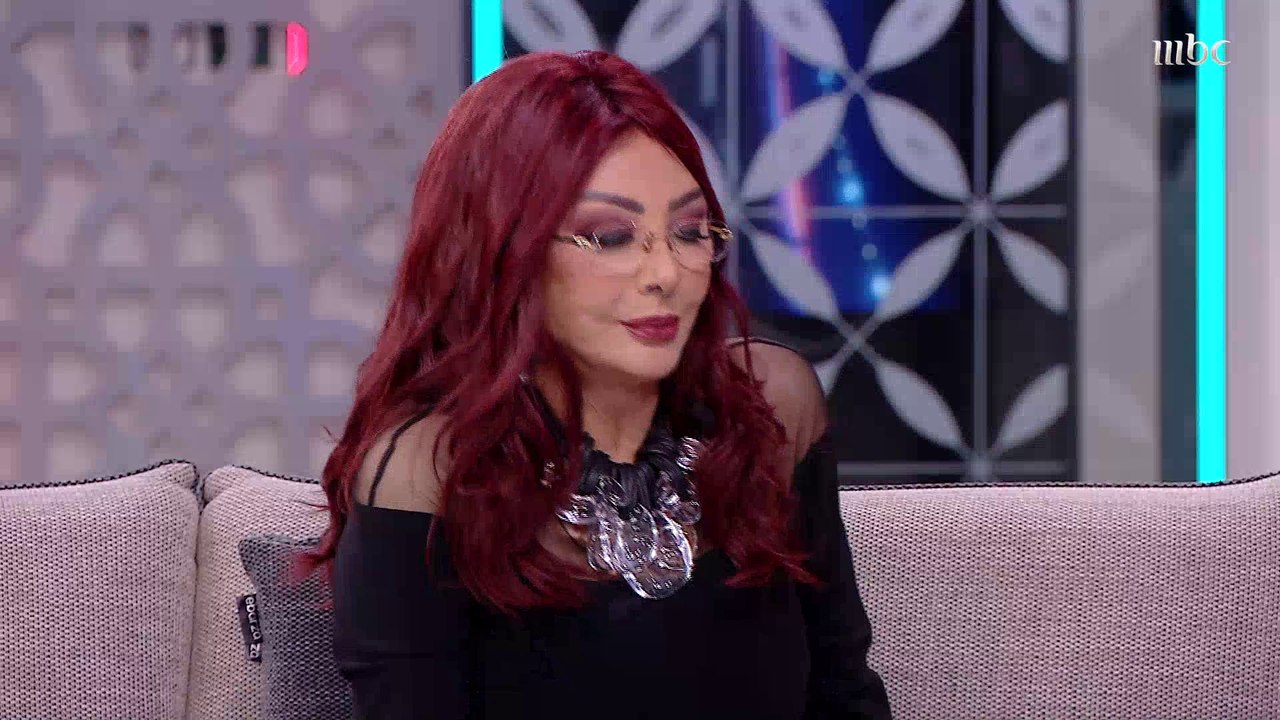 تحدي الأسئلة السريعة مع النجمة نبيلة عبيد: كم ع...